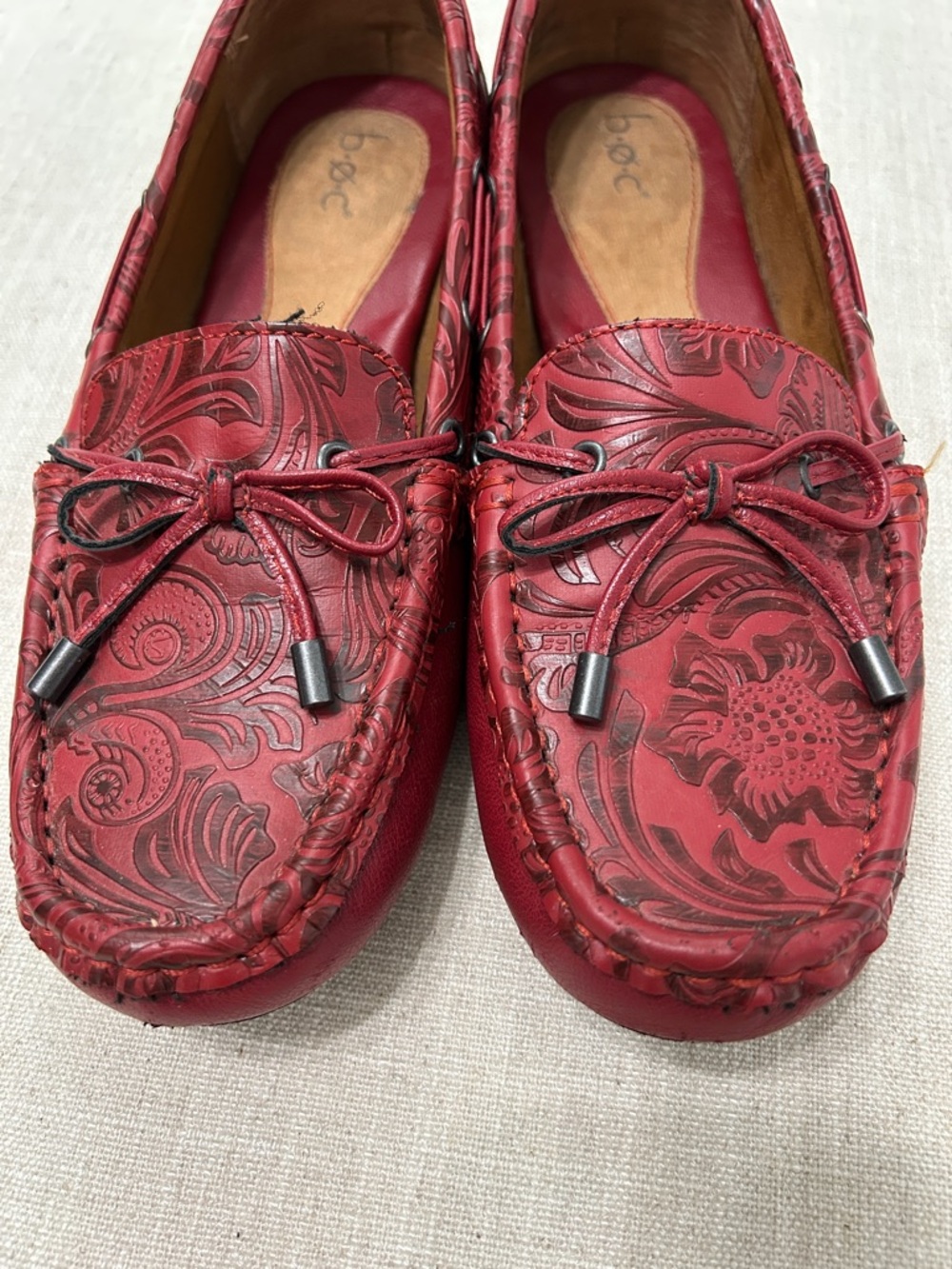 Born b.o.c. Shoes Women’s 8 Red Leather Floral Casual Driving Loafers - Picture 7 of 12